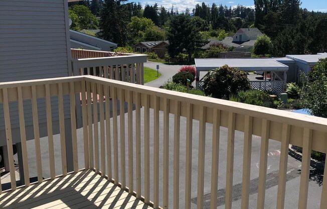 925 SqFt, 2 Bed Condo in Coupeville, 20 Min to NAS, Small Pet Friendly