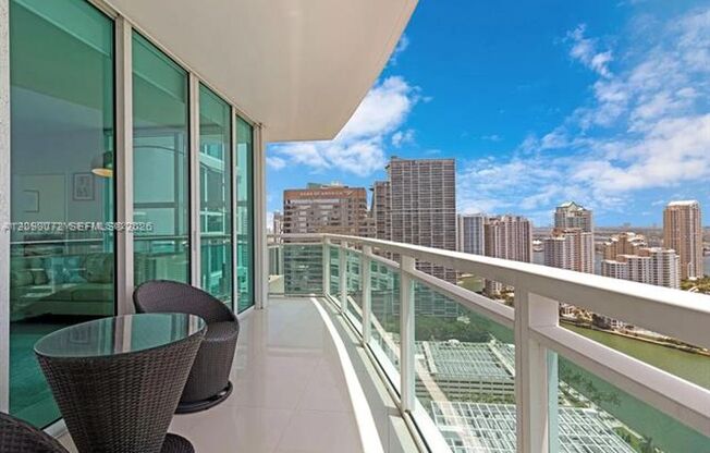 2 beds, 2.5 baths, $6,500, Unit # 3710