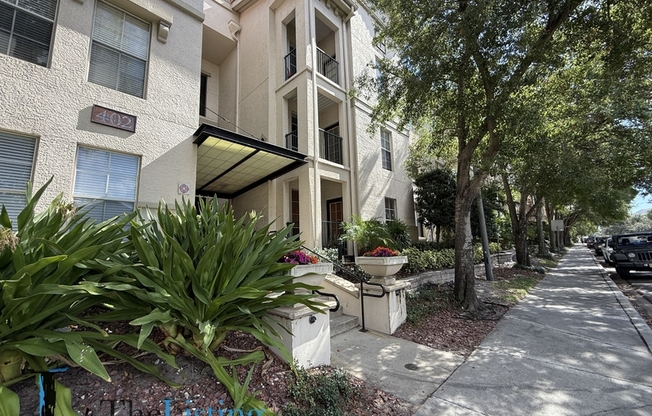 402 S Armenia Ave. #133