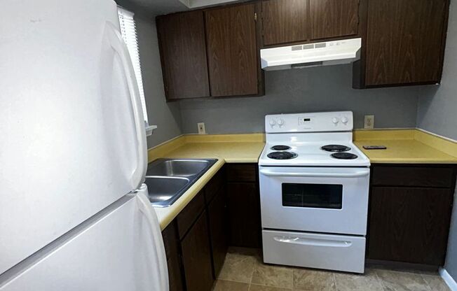 Plaza Del Sol Apartments