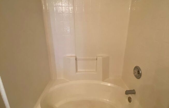 3 beds, 2 baths, $1,699, Unit # 229