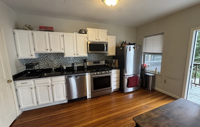 5 PETERS ST