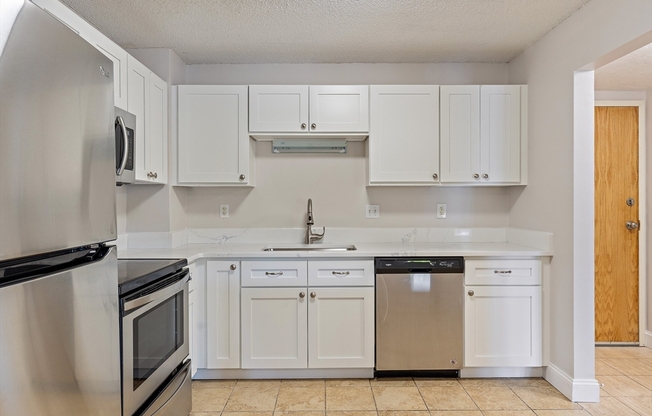 2 beds, 2 baths, 1,069 sqft, $2,700, Unit 217