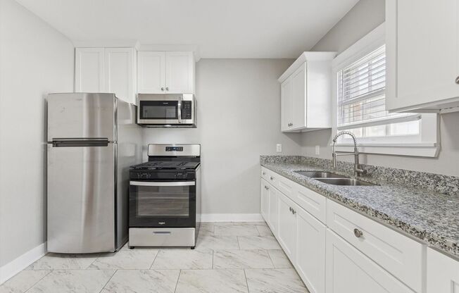 1810/1812 W. Alabama St Apartments