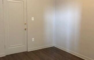 1 bed, 1 bath, 400 sqft, $875, Unit Unit 14