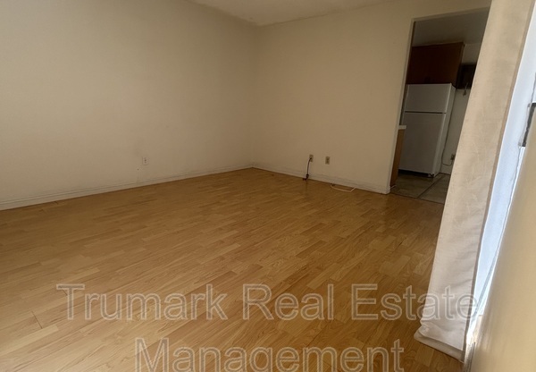 4401 CLAYTON AVE