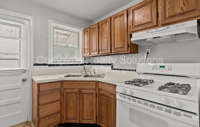 7129 GREENHAVEN DR