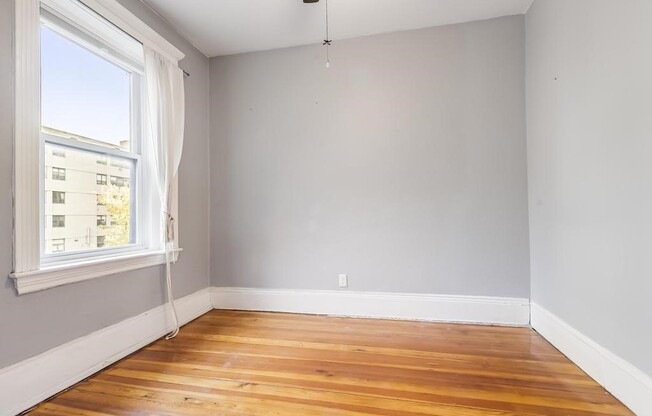 Studio, 1.5 baths, 410 sqft, $2,800, Unit 10