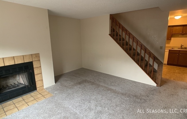 337 W IOWA AVE