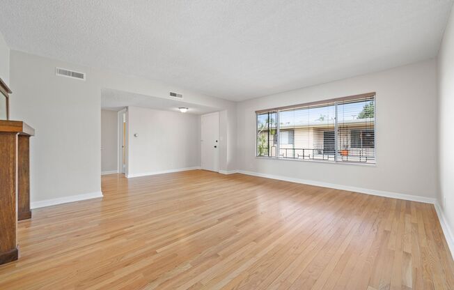Spacious Two Bedroom Two Bath Condo in Floral Park