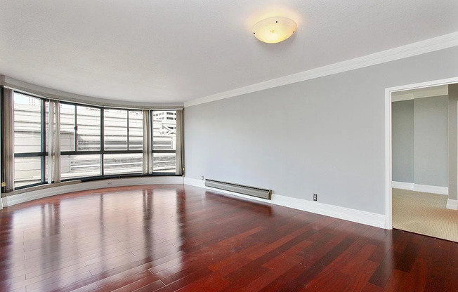 300 3rd St APT 620, San Francisco, CA 94107