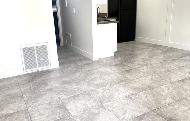 1 bed, 1 bath, $1,200, Unit 7B