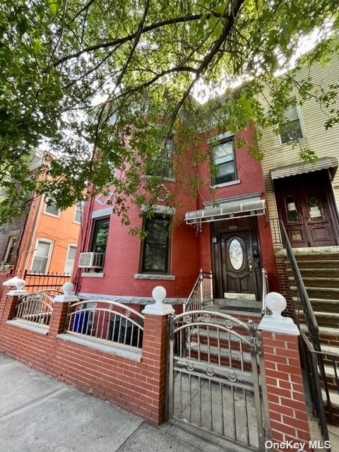 5 LINCOLN AVE