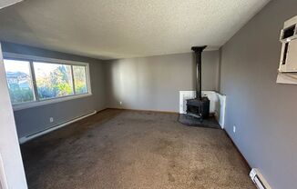 3 beds, 2 baths, $1,500