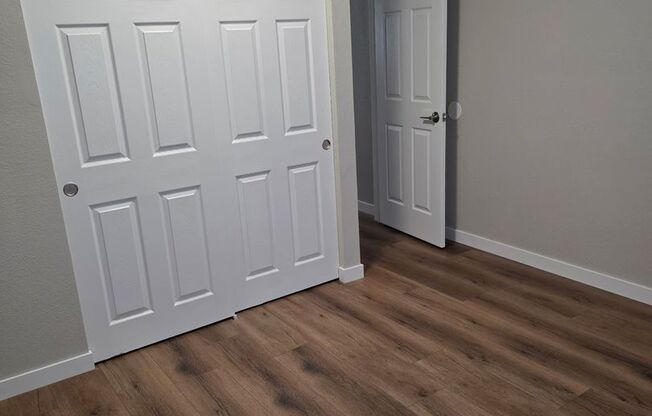 2 beds, 1 bath, 750 sqft, $1,200, Unit 8