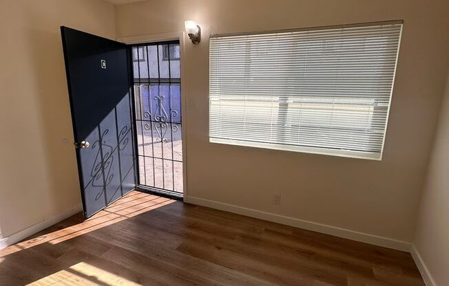 Mayfair Ave 1114