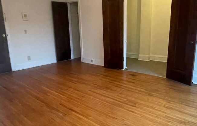 6 E. 25th St