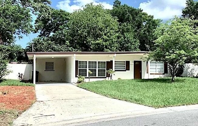 702 MALCOM RD