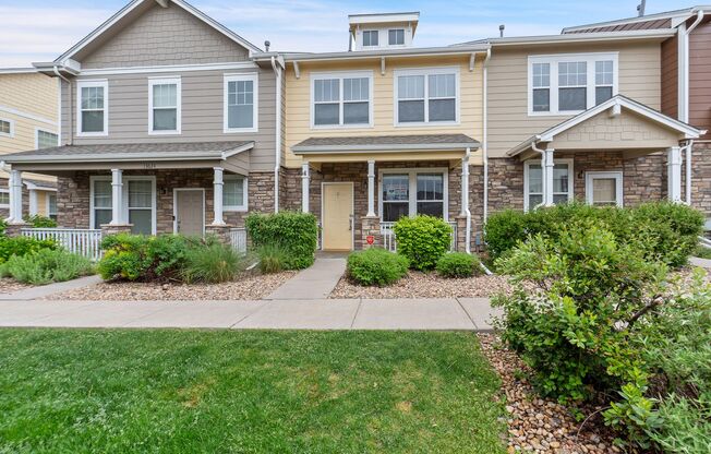 Evolve Real Estate: Beautiful 3 Bed / 2.5 Bath Townhome – Available Now!