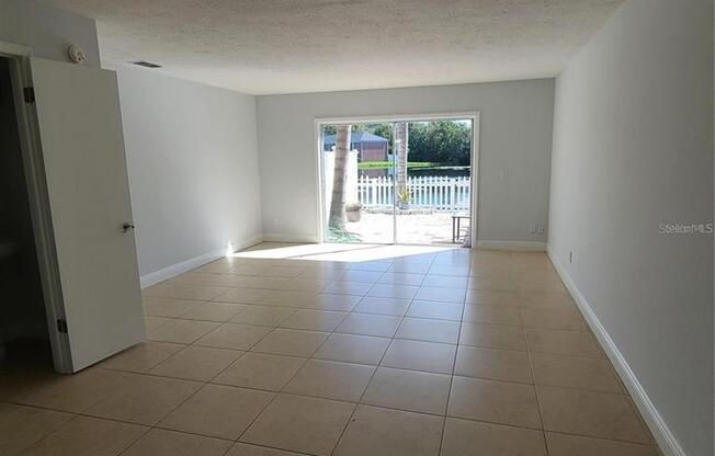 13816 ORANGE SUNSET DR