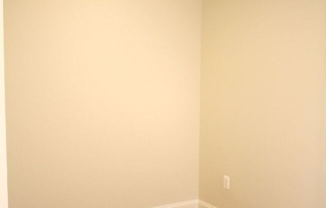 2 beds, 2 baths, 850 sqft, $3,675, Unit 103