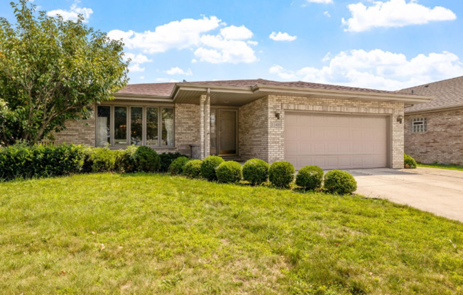 11405 FOXWOODS DR