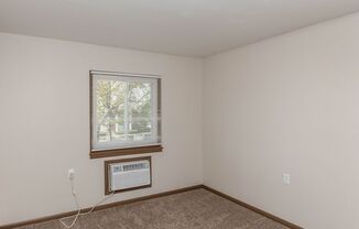 2 beds, 1 bath, 850 sqft, $795, Unit 3535 N Main Street Apt B-5
