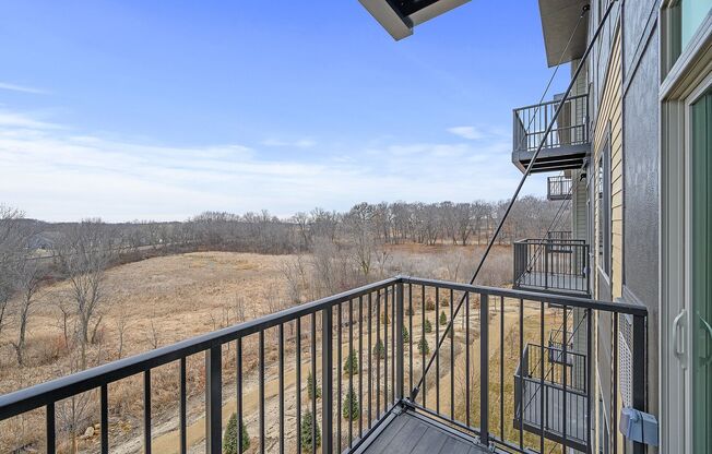 2 beds, 2 baths, 1,087 sqft, $2,095, Unit 430