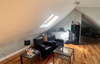 Studio, 1 bath, 500 sqft, $1,750, Unit 4