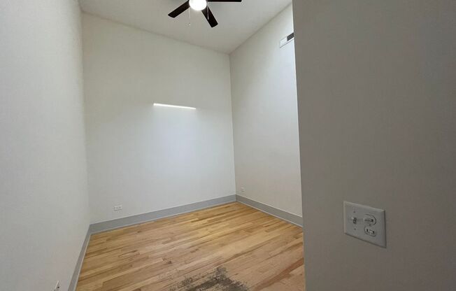 4 beds, 2 baths, 1,900 sqft, $3,695, Unit 1432-306