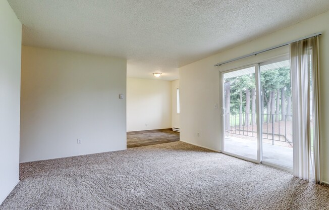 2 beds, 1 bath, 917 sqft, $1,450, Unit 213