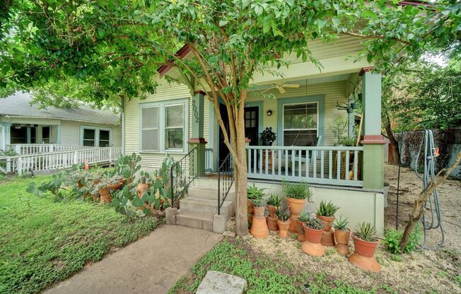 2002 Willow Street