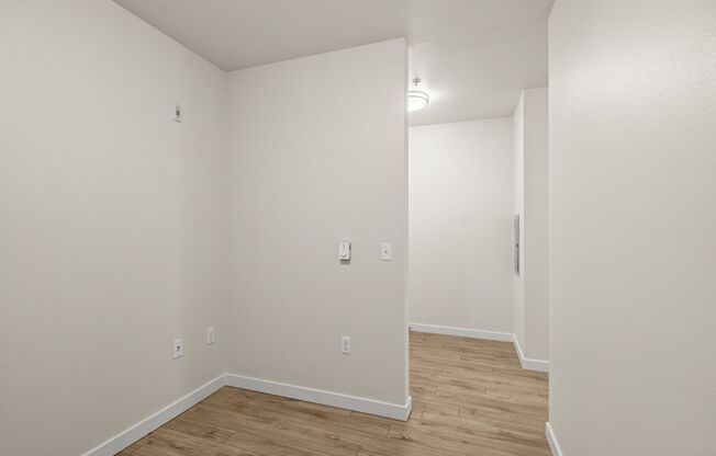1 bed, 1 bath, 809 sqft, $2,025, Unit 109