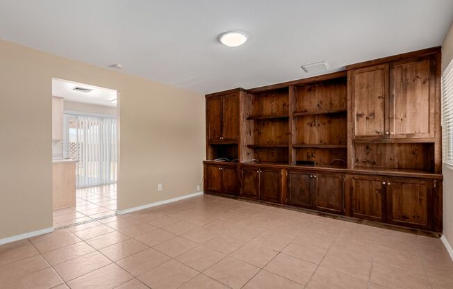 CHARMING 3 BEDROOM HOME IN PHOENIX!