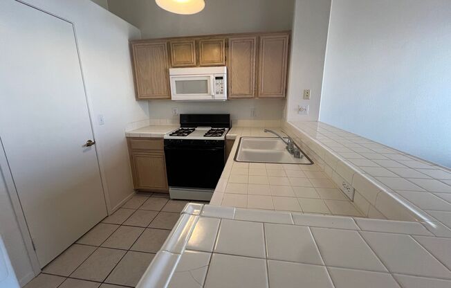 2 beds, 2 baths, $1,195