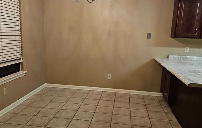 3 beds, 2.5 baths, $1,450