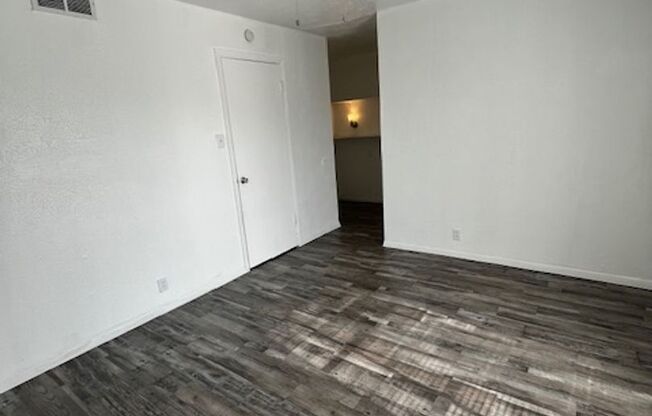 1 bed, 1 bath, 800 sqft, $1,250, Unit 126