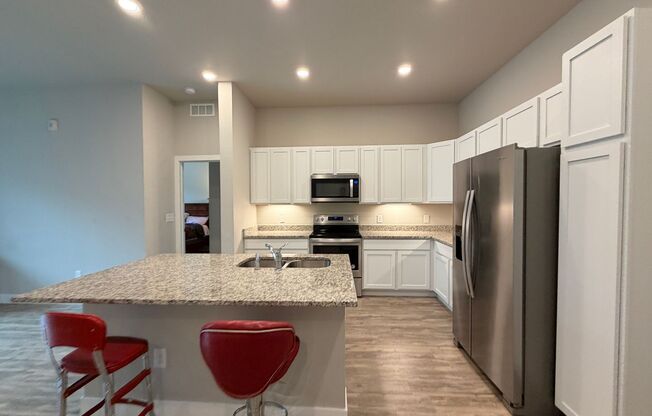 Beautifully updated 2‑bed, 2‑bath ground‑floor condo in Aurora, CO