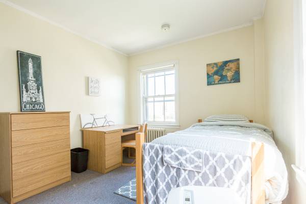 1 bed, 1 bath, 736 sqft, $1,250, Unit 230