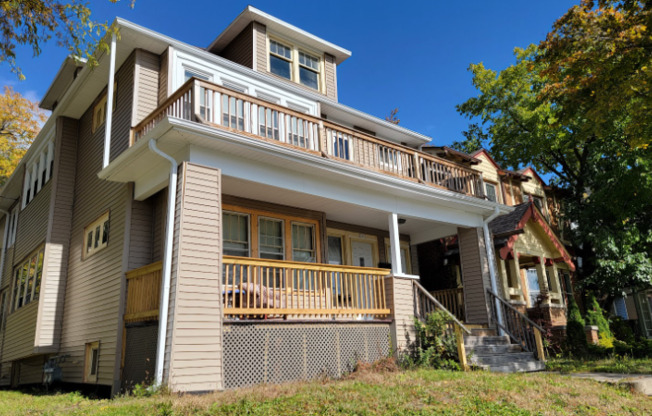 2462 W MICHIGAN ST