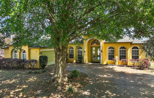Gorgeous 3-Bedroom, 2-Bath in Bright Water Place