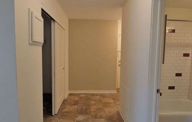 Remodeled 1 Bed Garden Unit