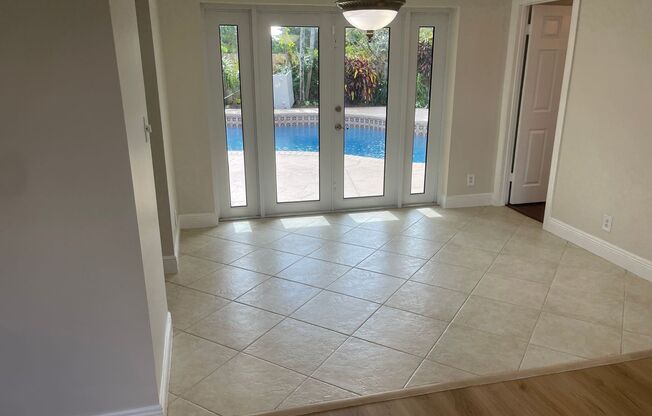 Stunning 4-Bedroom, 3-Bathroom Home with Private Pool in Tamarac