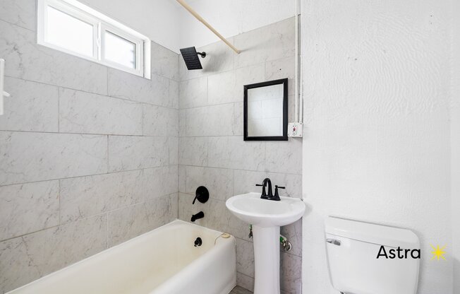 323 N Westland Avenue