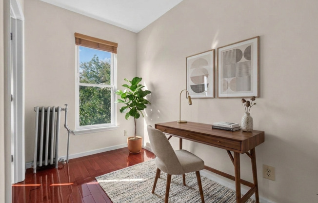 8 STANHOPE ST