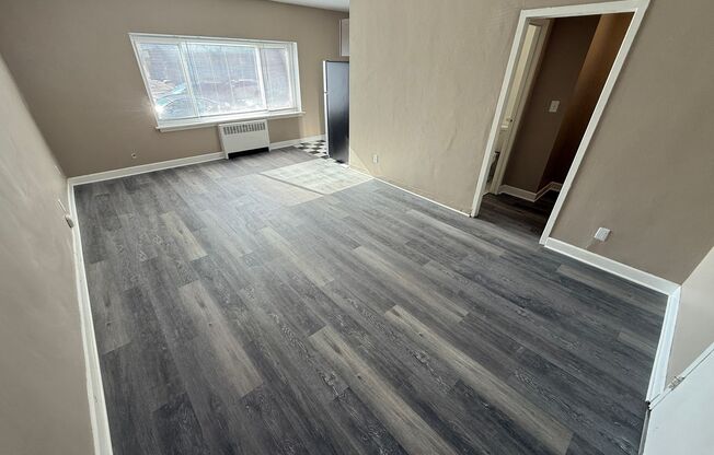 Studio, 1 bath, 400 sqft, $950, Unit #119