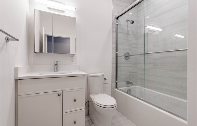 2 beds, 2 baths, 950 sqft, $4,095, Unit 301