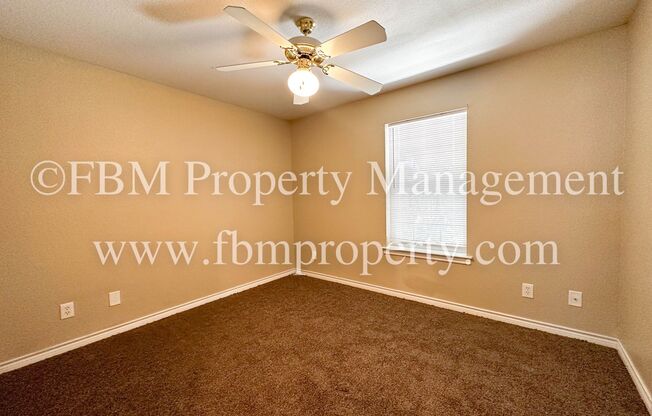 2 beds, 1 bath, $1,250, Unit 702