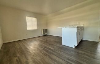 1 bed, 1 bath, 650 sqft, $2,095, Unit 4451 1/2