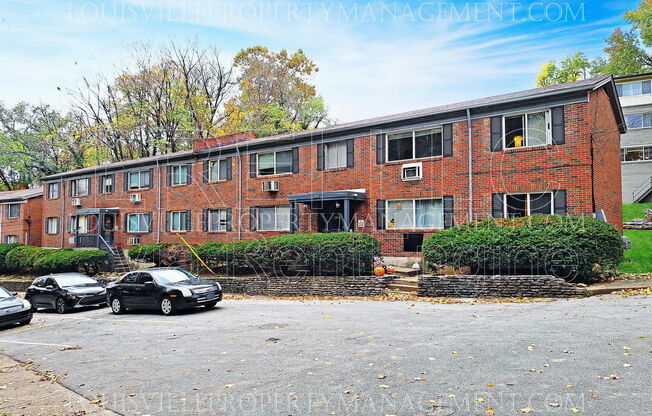 2421 LINDSAY AVE